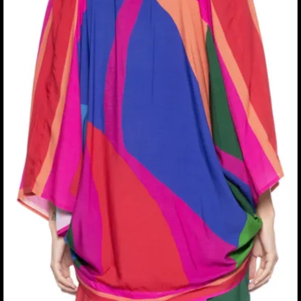 FARM Rio Multicolor Kimono with White Ensemble - Picture 2 of 3